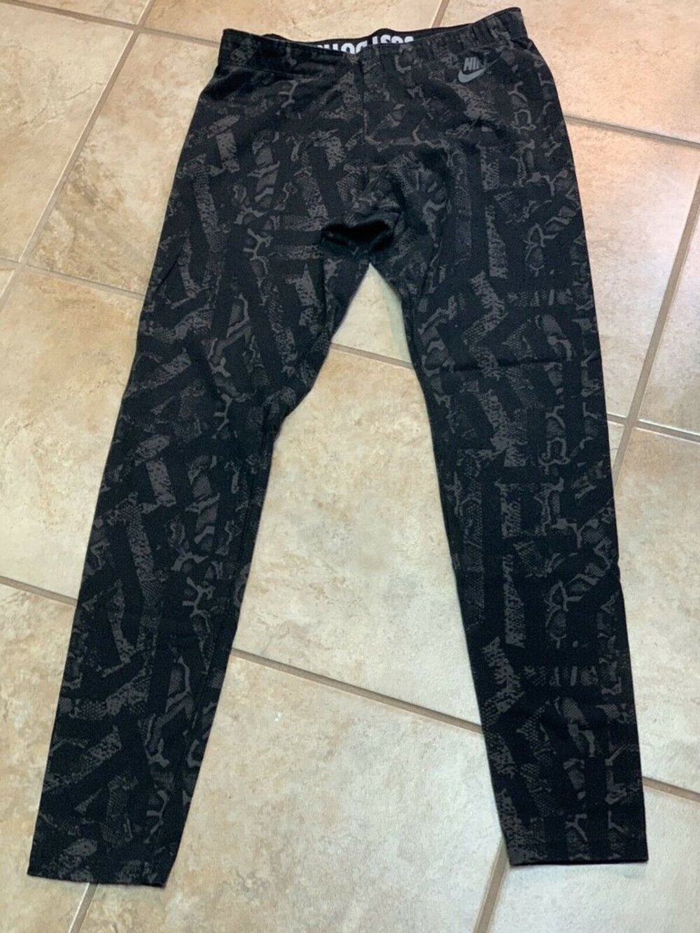 Nike Sz Med Women Leggings Black Geometric Stretch Pants U8-39